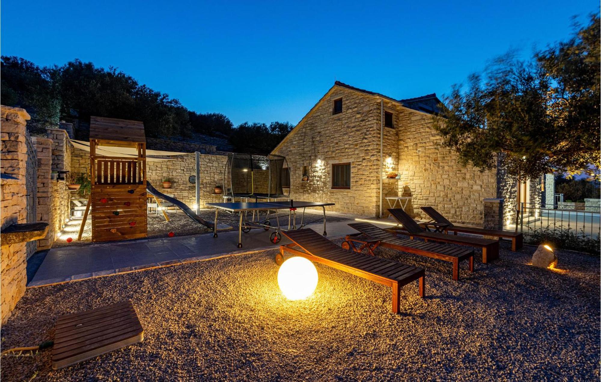 3 Bedroom Nice Home In Blato Blato  Exterior photo